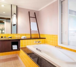 Двухместный номер Larger с балконом двуспальная кровать в Sheraton Samui Resort