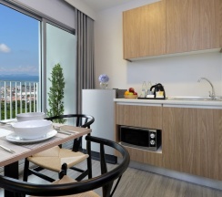 Двухместный номер Deluxe с балконом двуспальная кровать в Centre Point Prime Hotel Pattaya