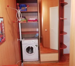 Семейный коттедж с балконом и с красивым видом из окна в Шишма