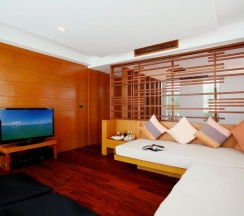 Pool вилла с лифтом в La Flora Resort Patong