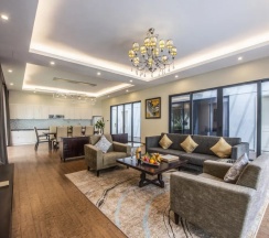 Вилла с 3 комнатами рядом с пляжем в Vinpearl Resort & Spa Nha Trang Bay