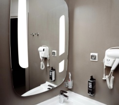 Двухместный номер Superior с балконом двуспальная кровать в Отель ibis Aktobe
