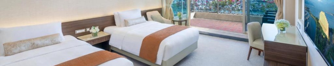 Двухместный номер Deluxe с балконом и с видом на море 2 отдельные кровати в Hong Kong Gold Coast Hotel