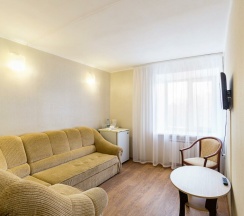 Двухместный полулюкс двуспальная кровать в Рубин