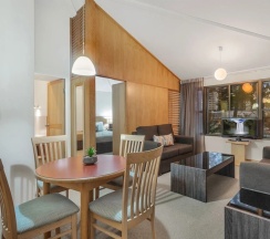 Четырёхместный люкс в Airport International Hotel Brisbane
