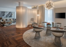 Royal Suite в Crystal House Suite Hotel&SPA