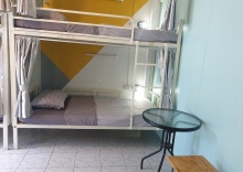 Кровать в общем номере в i-smile MeU2 Hostel