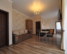 Апартаменты с балконом (Главный корпус) в Морские Рифы