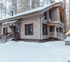Брусника в Морошка эковилладж