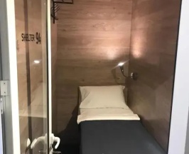 Одноместный номер Улучшенный без окна в shelterz