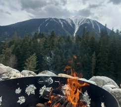 Коттедж Superior с красивым видом из окна в Исток