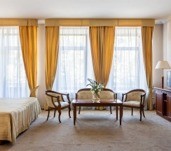 Полулюкс в Голден отель