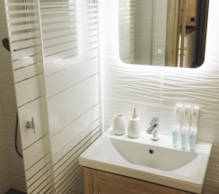 Дом в хвойном лесу в Хвоя