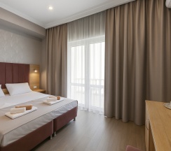 Двухместный номер ДЕЛЮКС с балконом в Granada