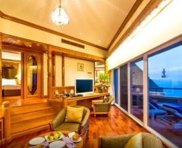 Люкс Thai Heritage Theme с 2 комнатами в Royal Cliff Beach Hotel Pattaya