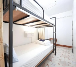 Двухместный номер двухъярусная кровать в Baan Kamala Fantasea Hotel