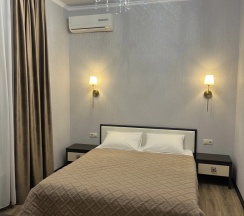 Двухместный номер Superior с балконом и с красивым видом из окна двуспальная кровать в Morskoy priboy