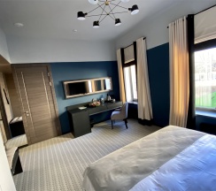 Улучшенный номер комфорт с двуспальной кроватью в Рязань