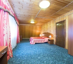 Коттедж восьмиместный в Покровское