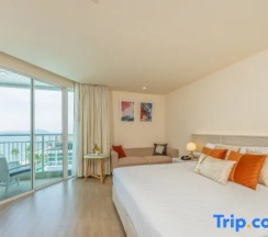 Двухместный номер Deluxe с видом на океан двуспальная кровать в Pattaya Sea View Hotel