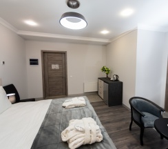 Двухместный номер Стандарт двуспальная кровать в Отель Downtown Suites Hotel Yerevan