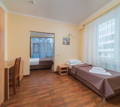 Семейный 3-х местный в Room hotel