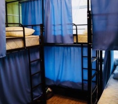 Кровать в общем мужском номере с 5-двухъярусными кроватями 20м² в Отель на Тимирязевской