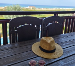 5ти местная студия с мини-кухней, террасой и панорамным видом на море  в Благовещенка