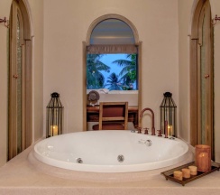 Четырёхместный Penthouse Pool ‘Devasom Sky Villa’ с 2 комнатами в Devasom Khao Lak Beach Resort & Villas