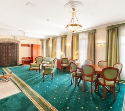 Двухкомнатный люкс «Президент» с сауной в Old Estate Hotel&SPA