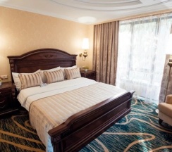 Двухместный люкс Business двуспальная кровать в Казжол