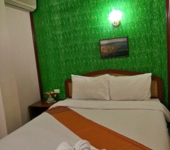 Трёхместный семейный номер Standard односпальная кровать в Thepparat Lodge Krabi