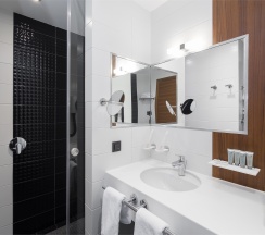 Двухместный стандарт с видом на море TWIN / Standard double room with sea view TWIN в Lavicon Apart Nebug