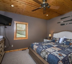 Коттедж с 5 комнатами в Marsh-Mellow Manor 5 Bedroom House