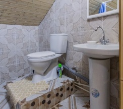 Большой семейный номер с раздельными кроватями, от 1-10 человек в Гостевой дом