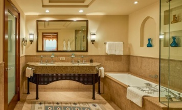 Двухместный номер Deluxe с видом на море двуспальная кровать в Four Seasons Resort Sharm EL Sheikh