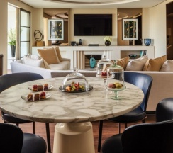 Двухместный люкс Hyde park двуспальная кровать в Four Seasons Hotel London at Park Lane
