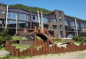 Апартаменты Baikal Hill Residence в Листвянке