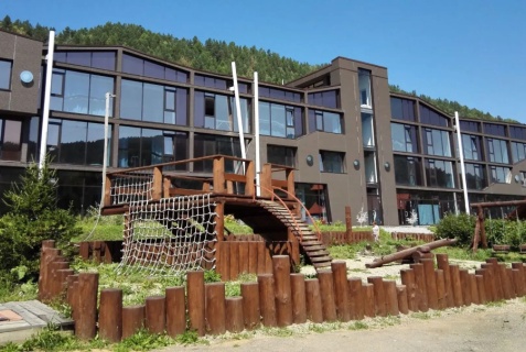 Листвянка: Апартаменты Baikal Hill Residence
