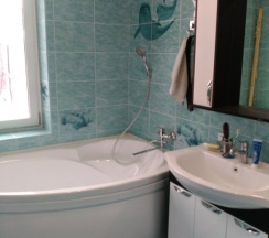 Коттедж с балконом и с красивым видом из окна в Гостевой дом