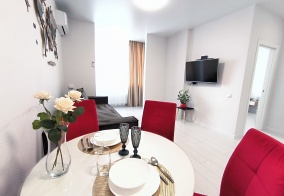 Апартаменты Апартаменты на 1+кв Рубин ул.Чаркова 91, кв.89, под.1, этаж 9 в Тюмени