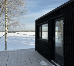 Studio panorama "queen size на двоих (панорамное окно + мансардное) в 4 стихии