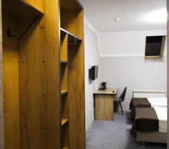 Номер стандарт с 2 односпальными кроватями (мансарда) в Альпина