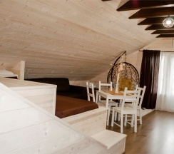 Семейный в Альпийский двор