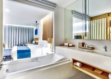 Двухместный номер Deluxe с балконом двуспальная кровать в Ace of Hua Hin Resort