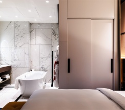 Представительский Люкс в Maidens Hotel Moscow