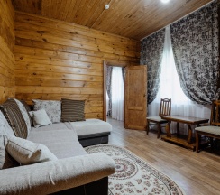 Номер люкс в Золотой лотос