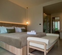 Двухместный номер Deluxe с видом на бассейн (двуспальная кровать) в Niranapa Boutique Resort