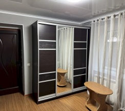 Апартаменты с 3 комнатами с красивым видом из окна в Как дома