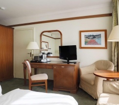 Номер улучшенный с видом на реку в Radisson Slavyanskaya Hotel Moscow